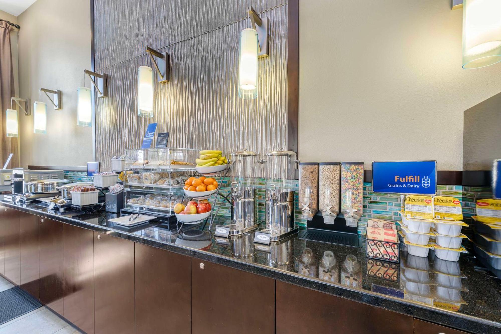 Best Western Oxnard Inn Exterior photo